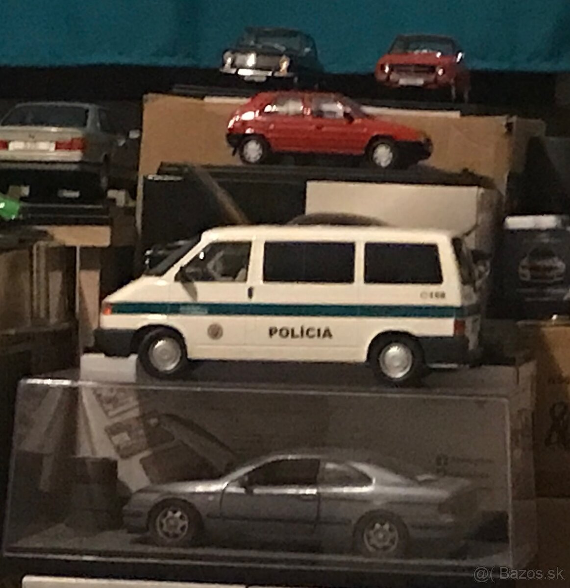 Mercedes 1:18 otvaratelny prerabka na vrakovisko (vitrínka)