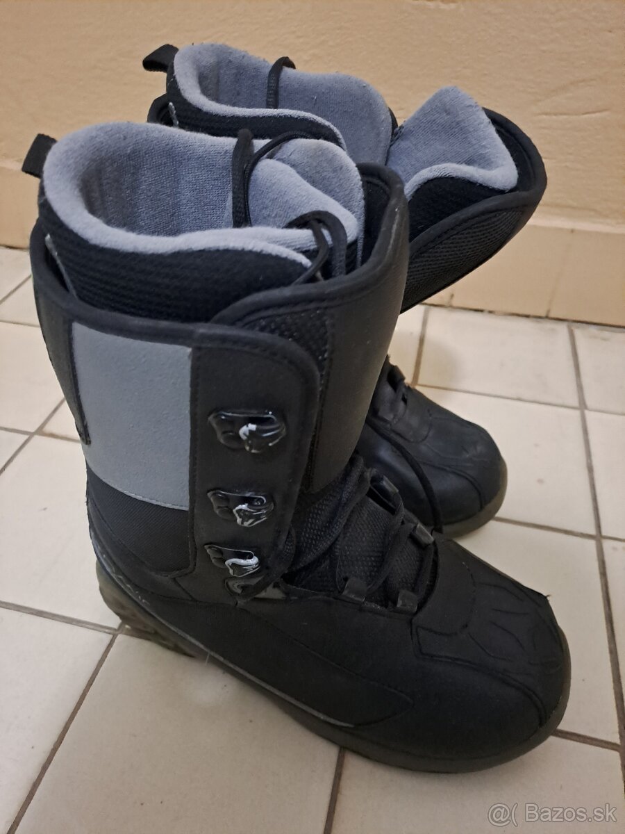 Predám snowboardové topánky Atomic 39