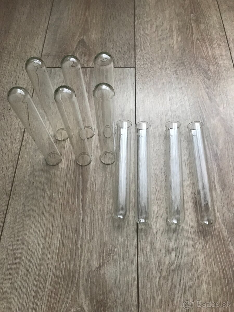 Nové sklenené skúmavky