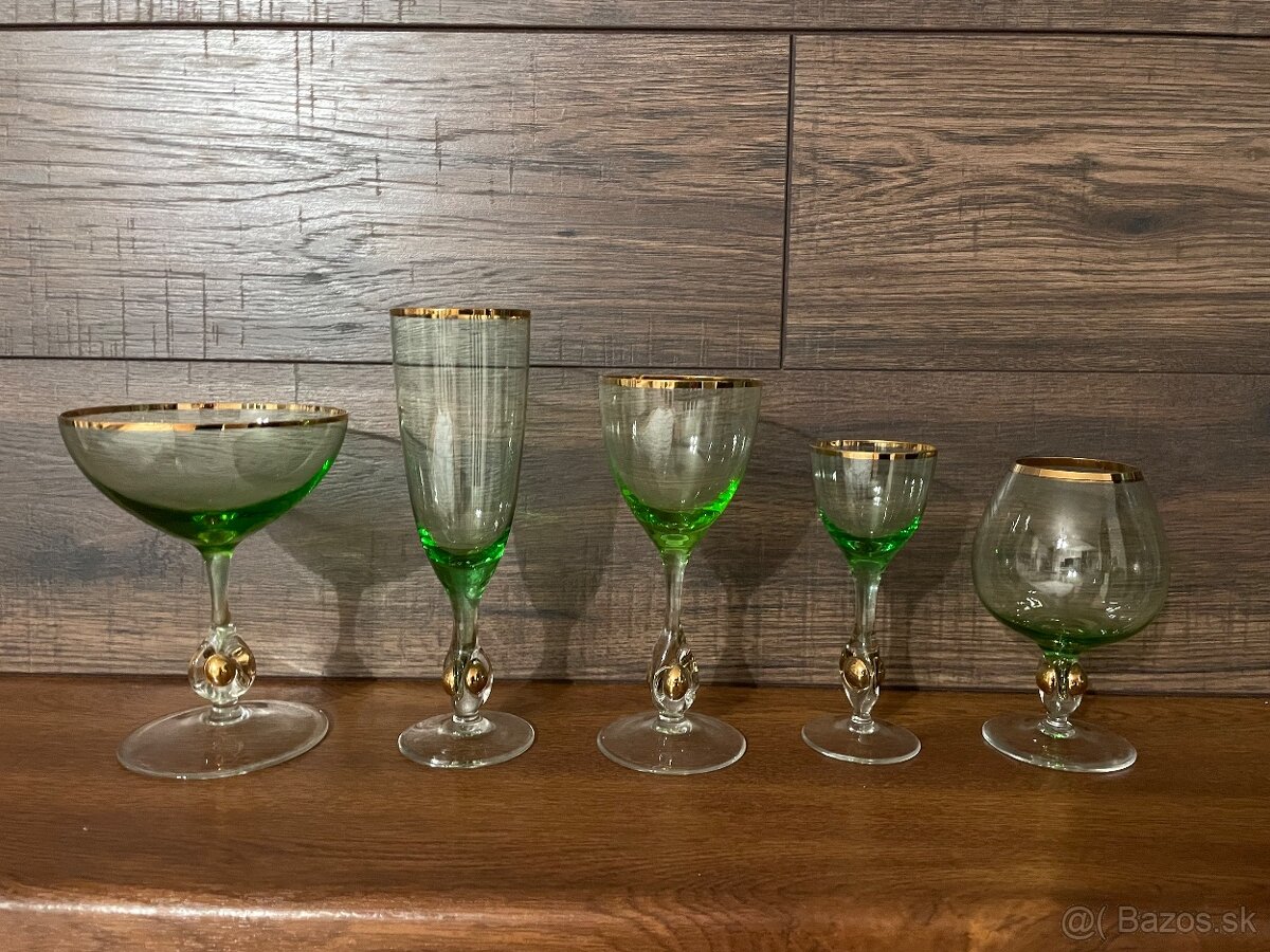 Sada zlatá Zuzana zelená