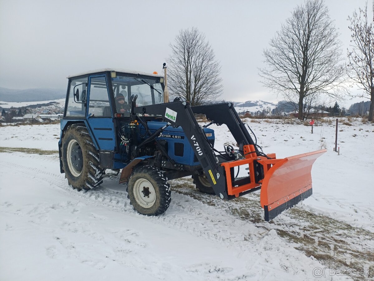 Predám pluh s hydraulickým otočením