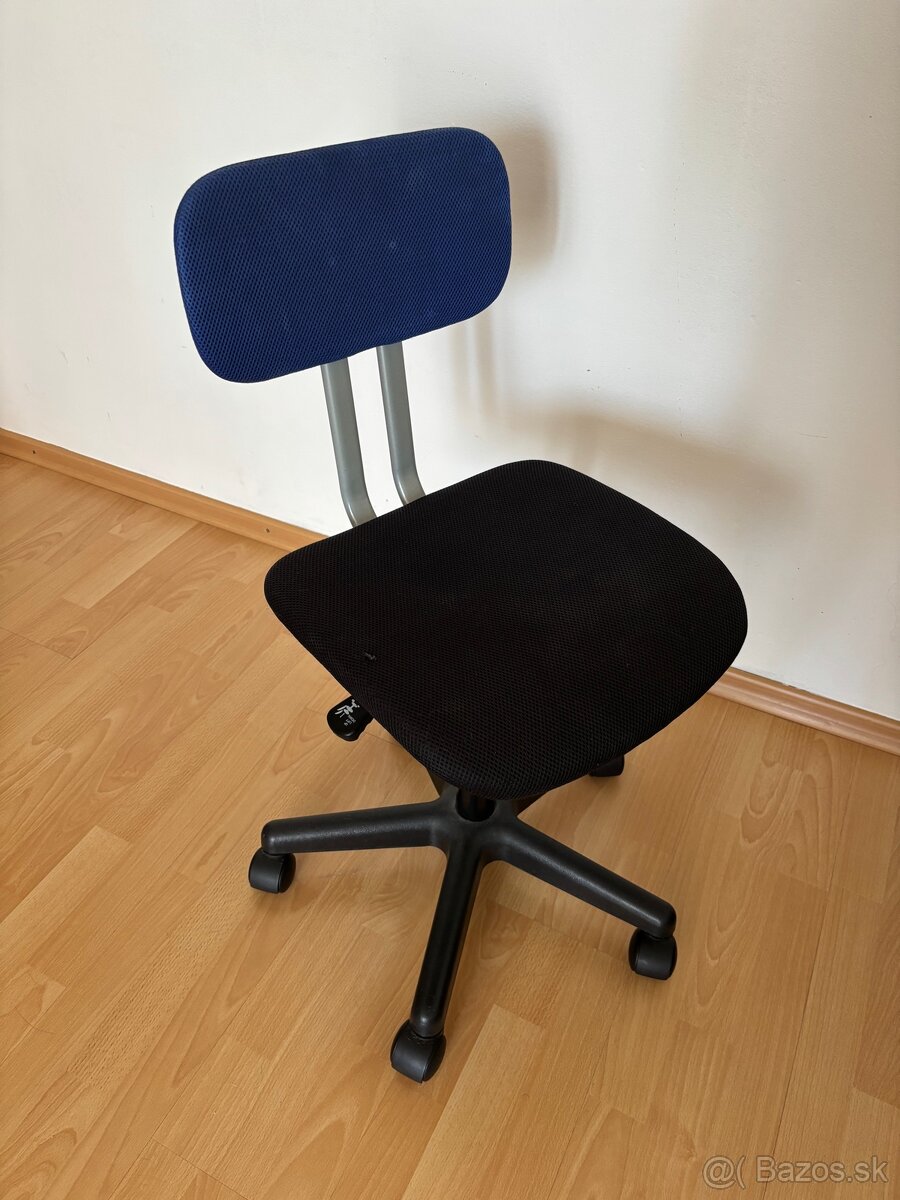 Kancelárske kreslo