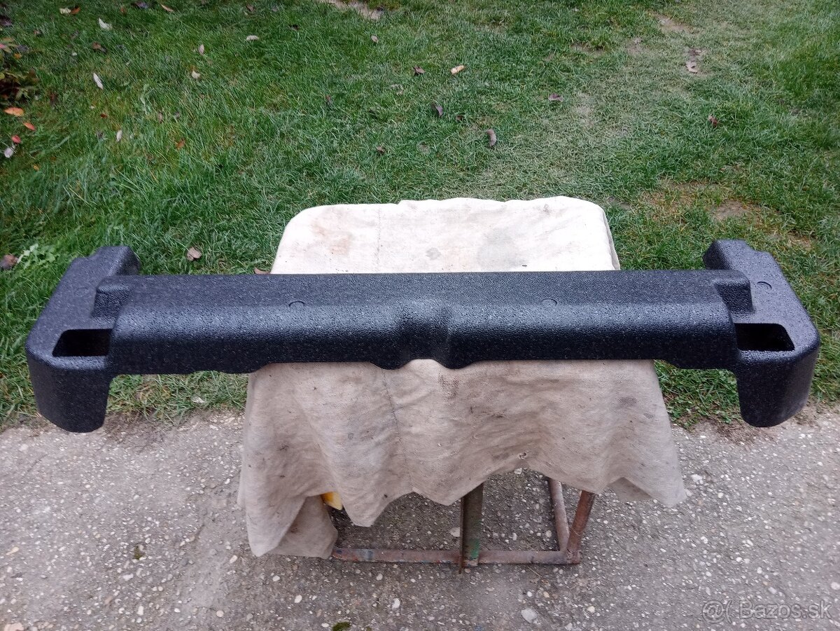 Suzuki Ignis plast pod zadnú sedačku