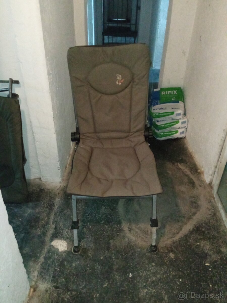 Rybarska stolička+predĺženie na nohy.