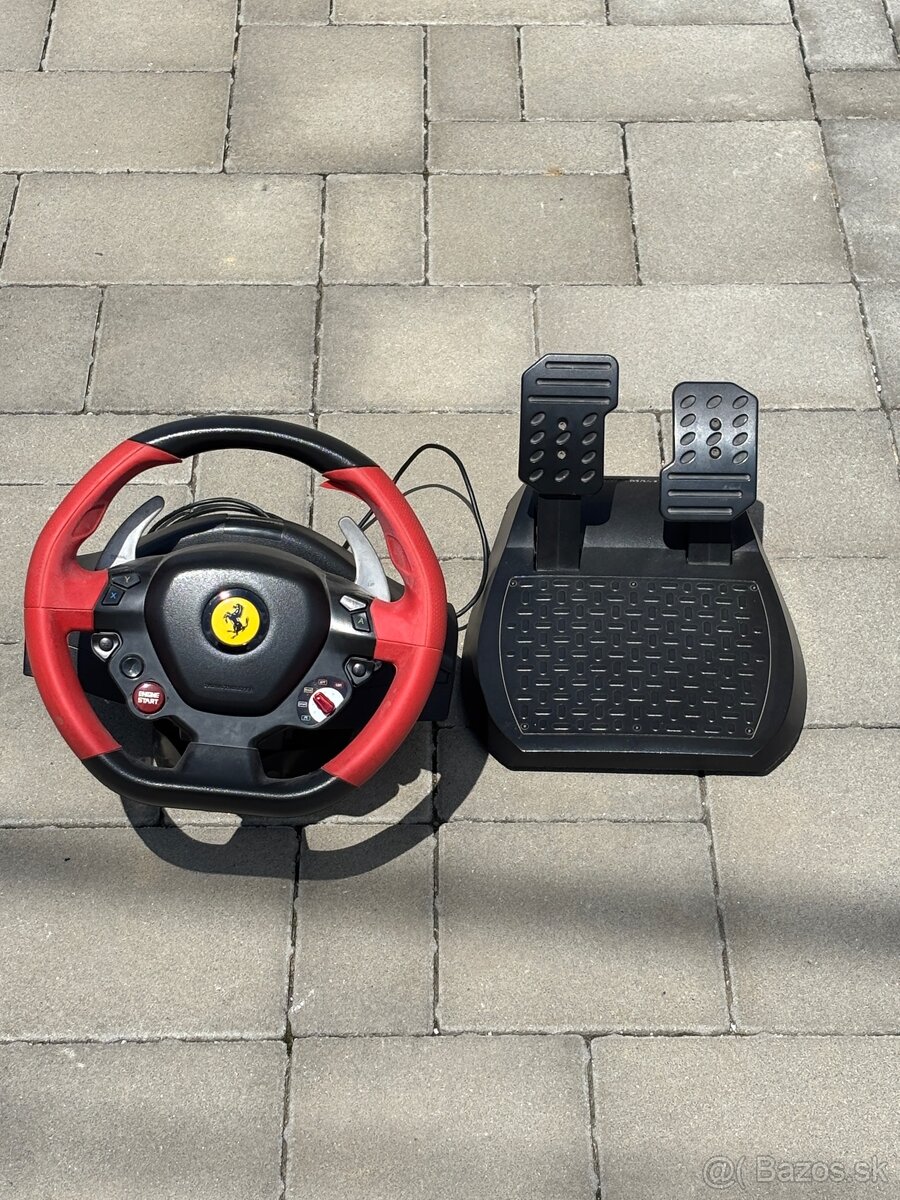 Volant Thrustmaster