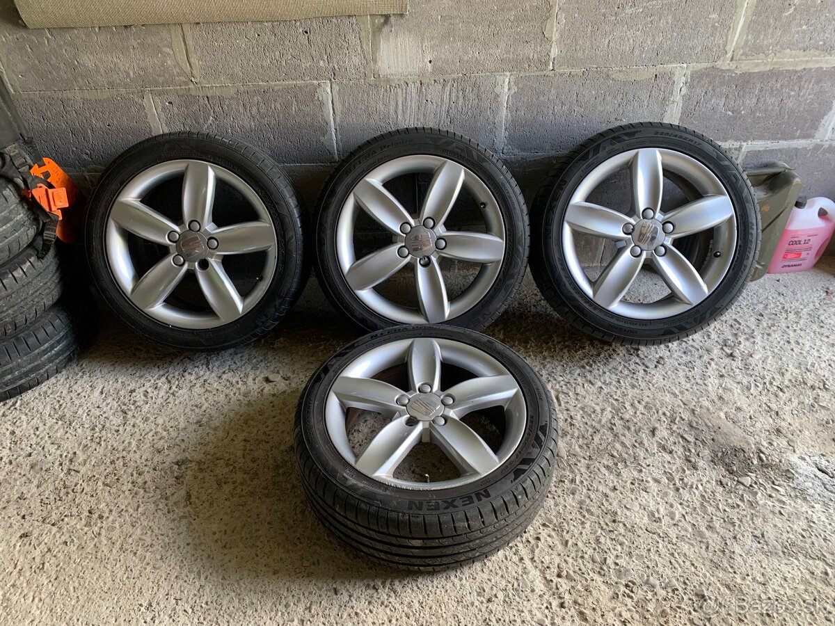 Seat 5x112 R17; 225/45 R17