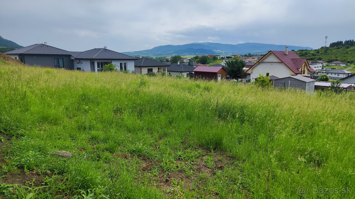 Záhradka o výmere 762 m2, s možnosťou výstavby malej chatky,