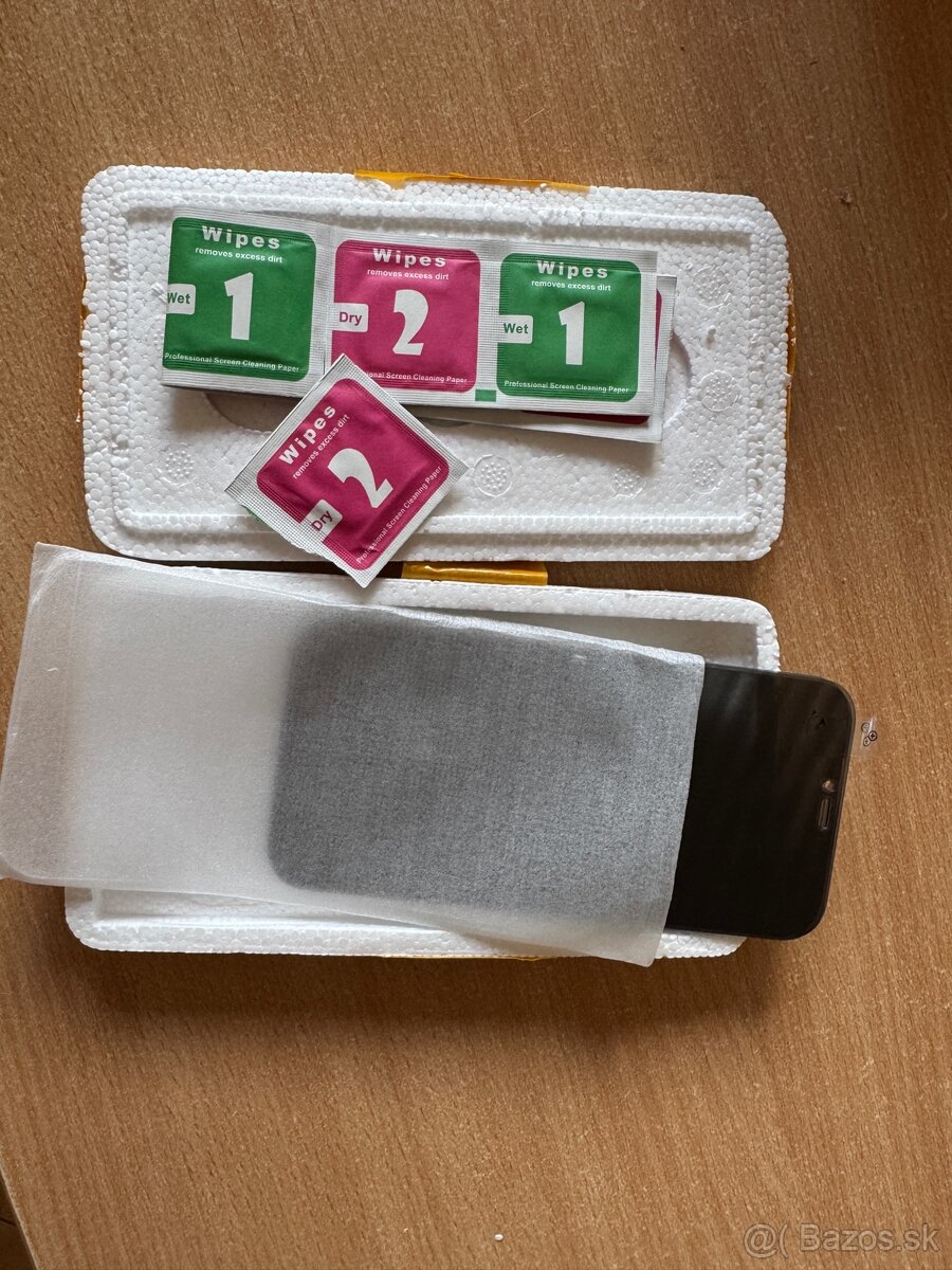 Ochranné sklíčka na iPhone 12 pro