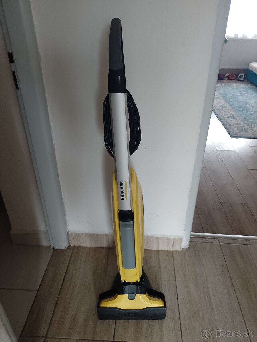 Kärcher FC5 - čistič na tvrdé podlahy