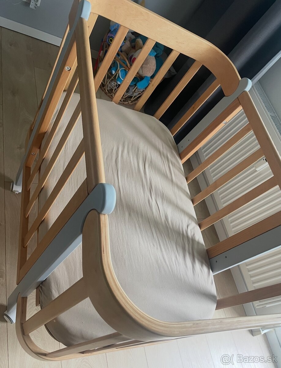 Rastúca detská postielka
