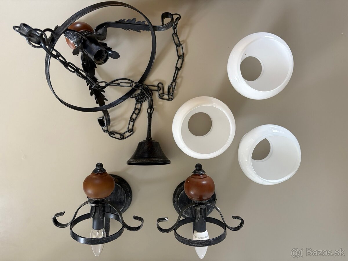 Historický luster a svietidlá