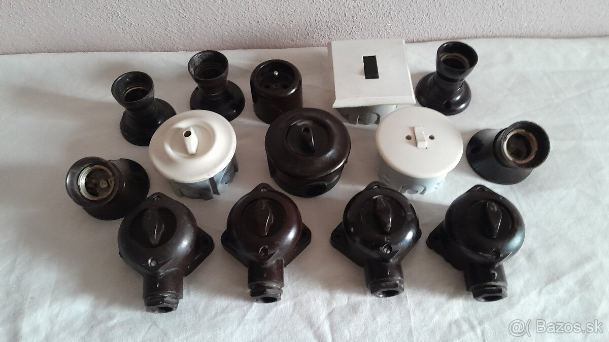 Bakelitove.retro.vypinace,objimky.na.stenu