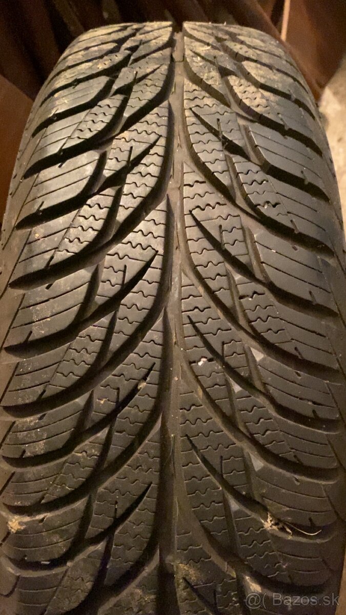 Celoročné pneumatiky