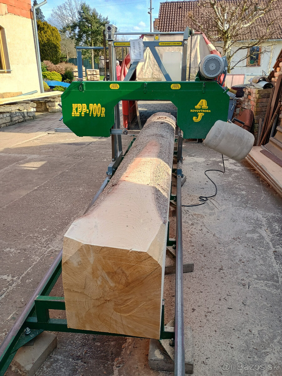 Kmenová pásová pila KPP-700R