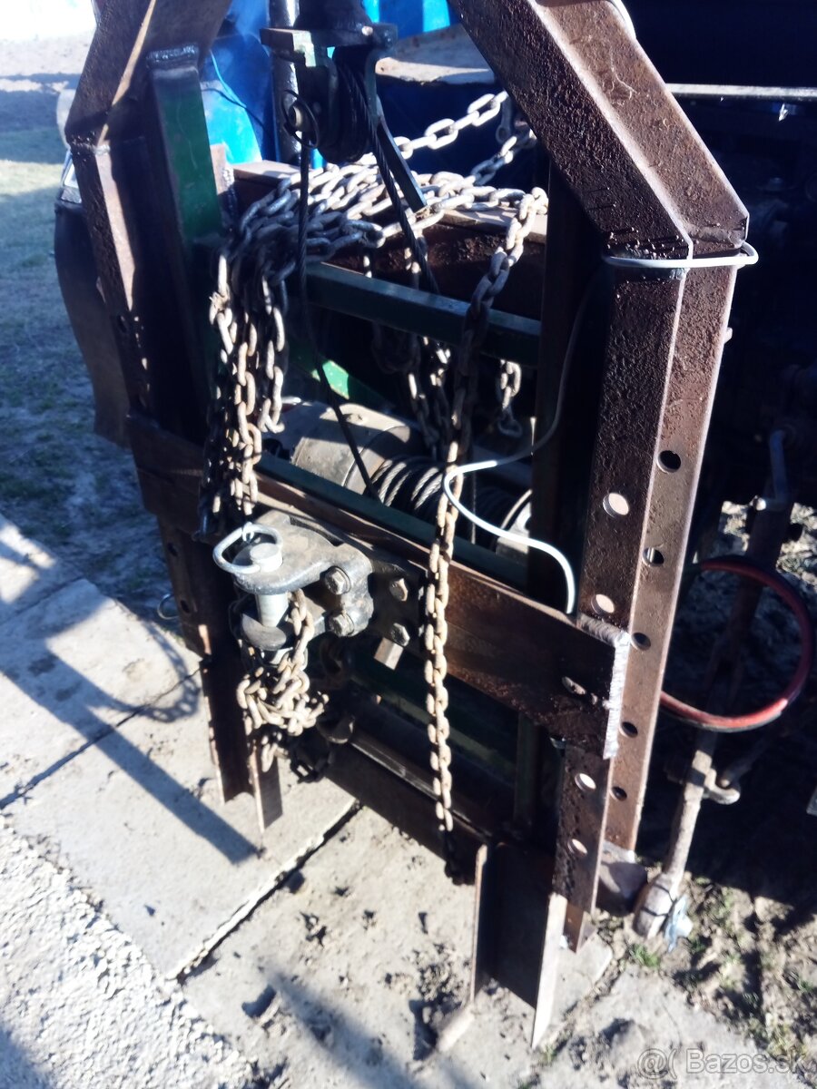 Predám elektrický naviják za traktor