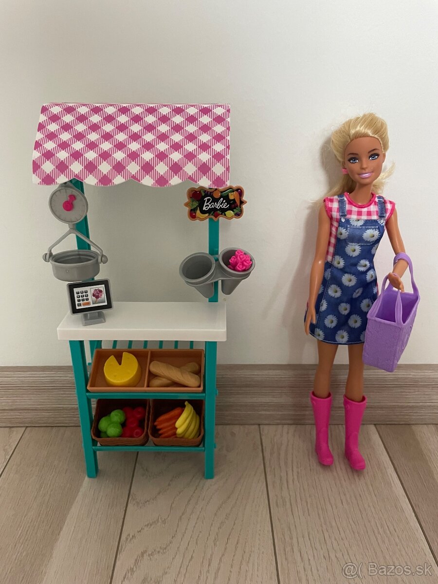 Barbie so stánkom