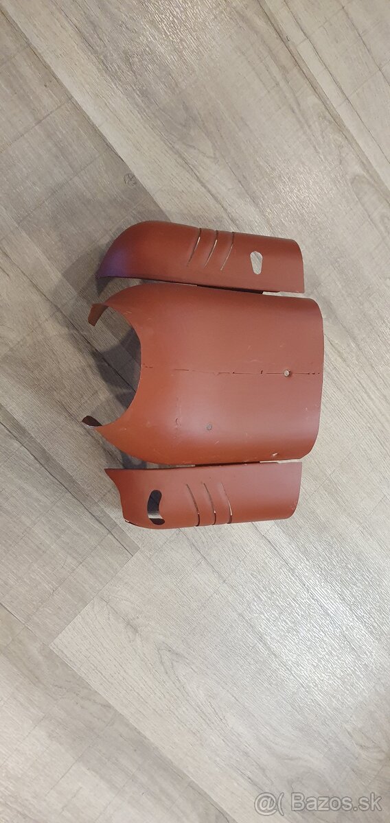Jawa 50 pionýr 550, 555 prsíčka, dvířka, podsedláky, víčko
