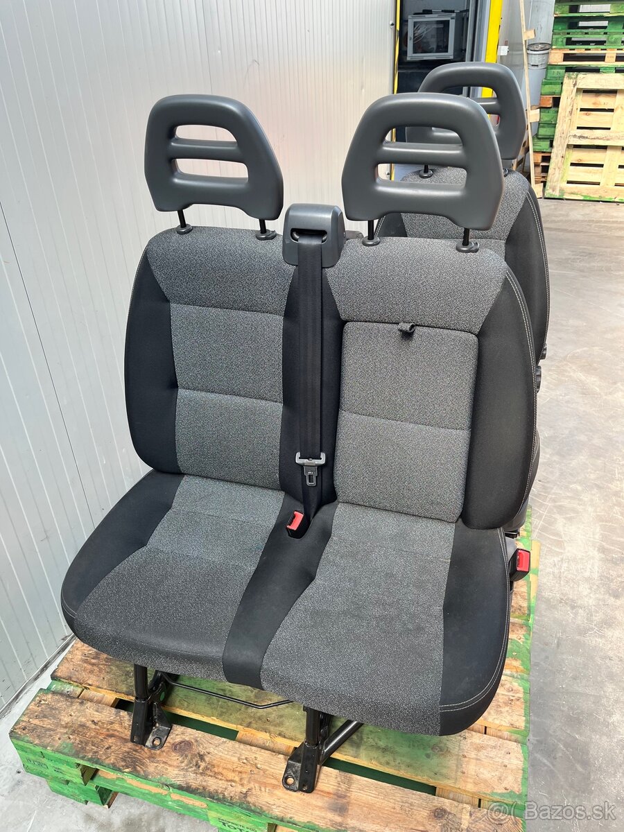 Predný rad sedačiek Fiat Ducato