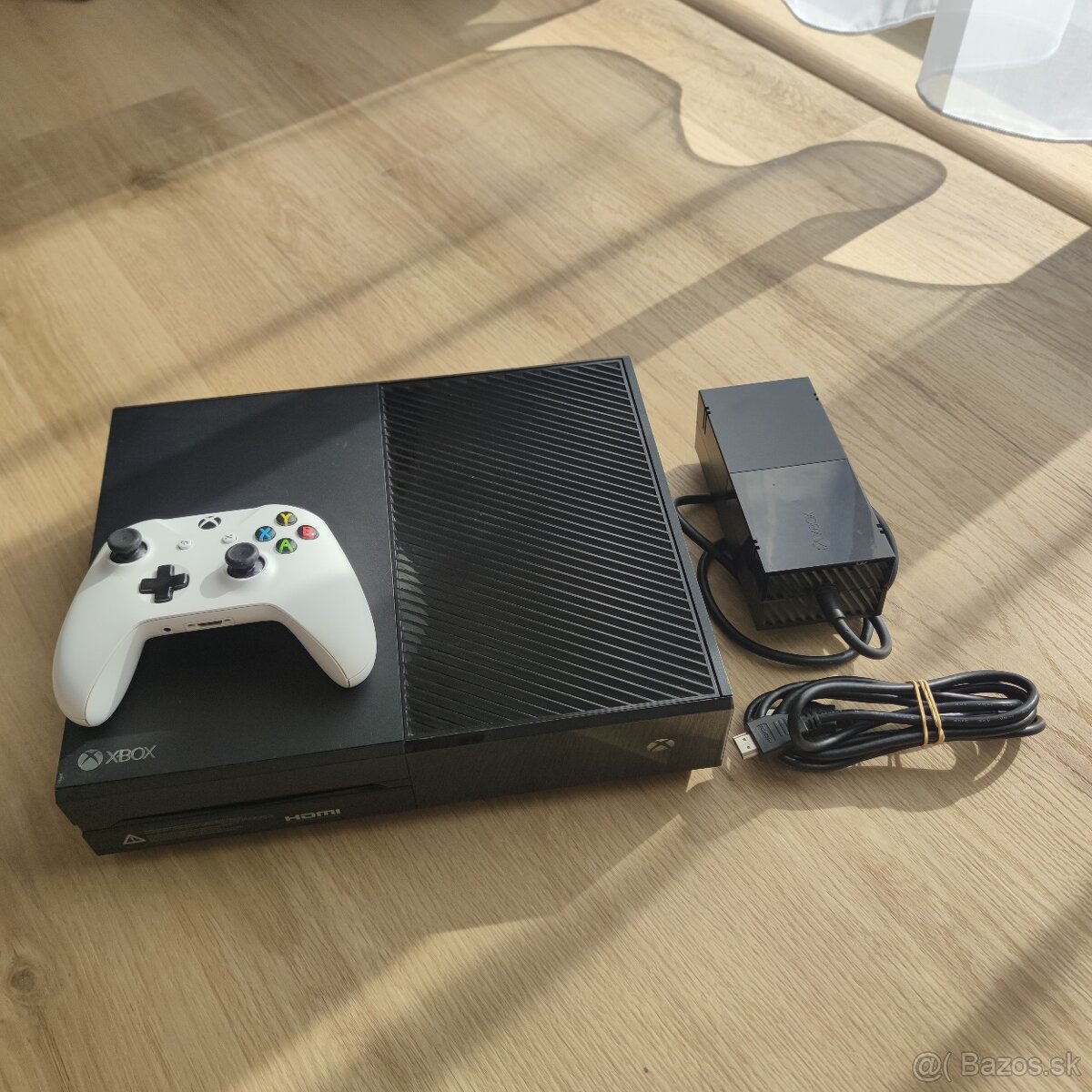 Xbox One 500G + Ovládač a Zdroj