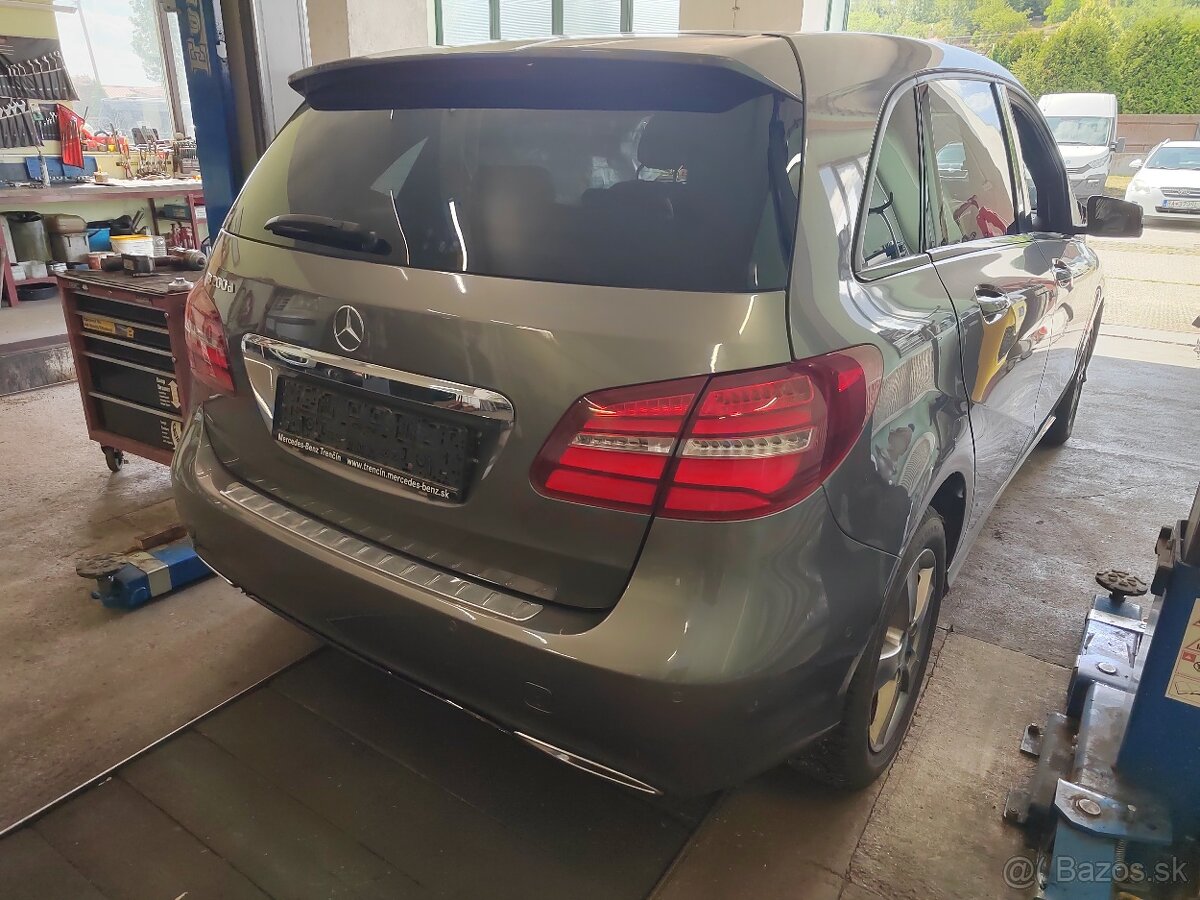 Mercedes Benz B 200 D