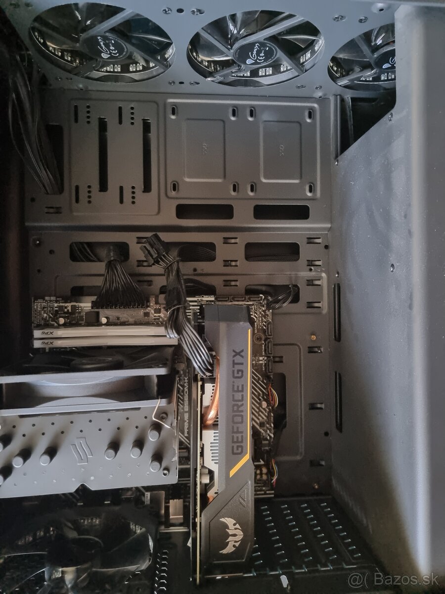 Predám PC bez príslušenstva