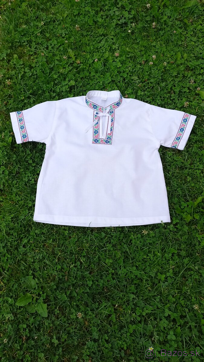 Detská folklórna košeľa.