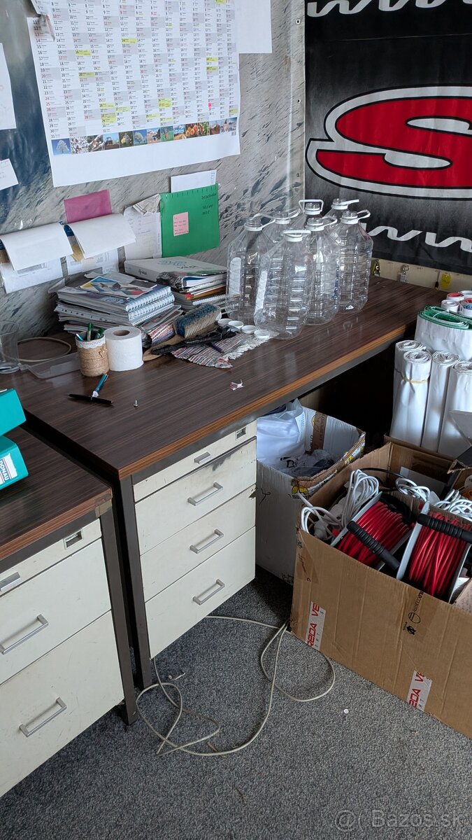 Kancelárske stoly 2ks - robustný materiál