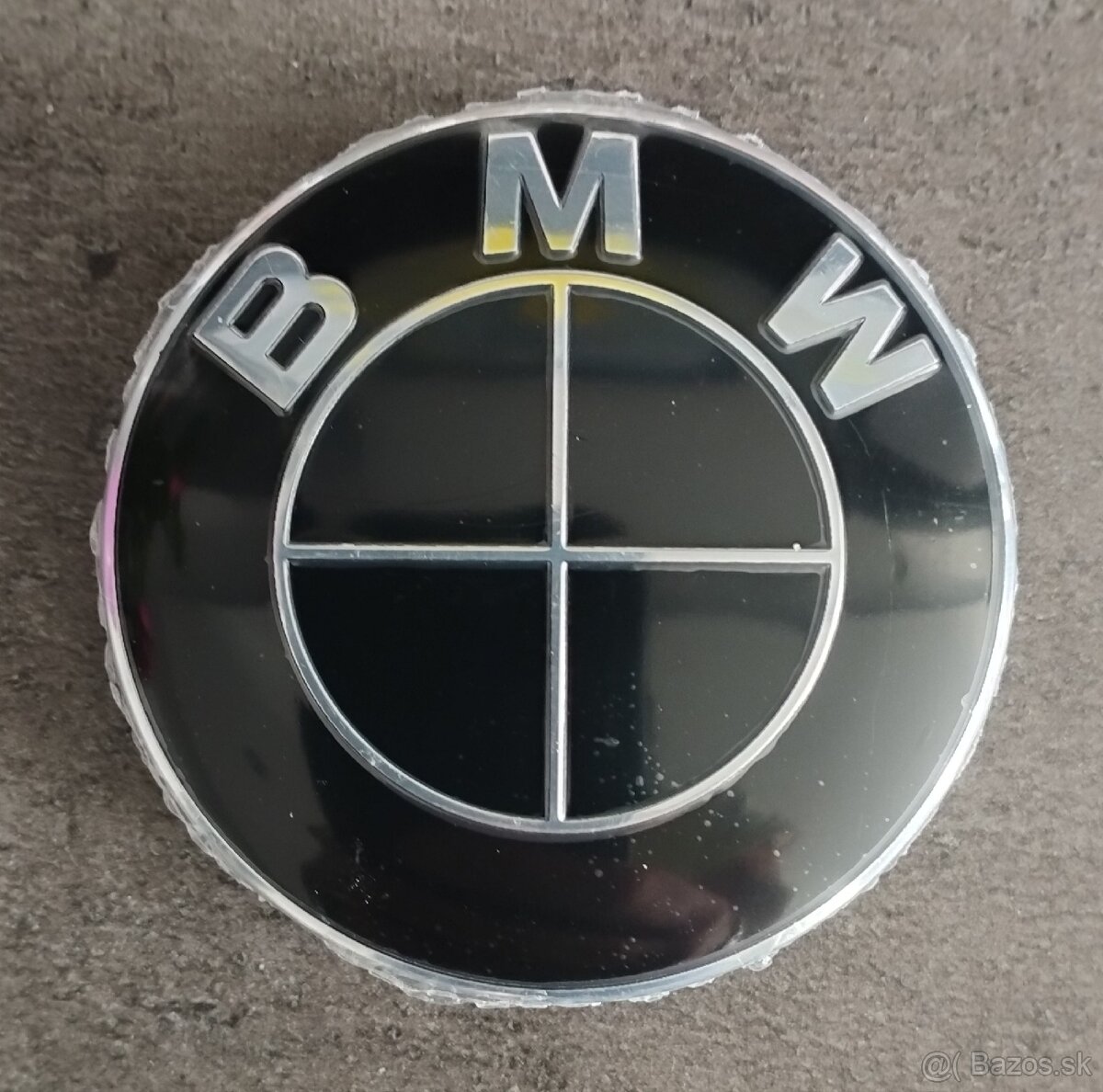 BMW black 68 mm stredové krytky