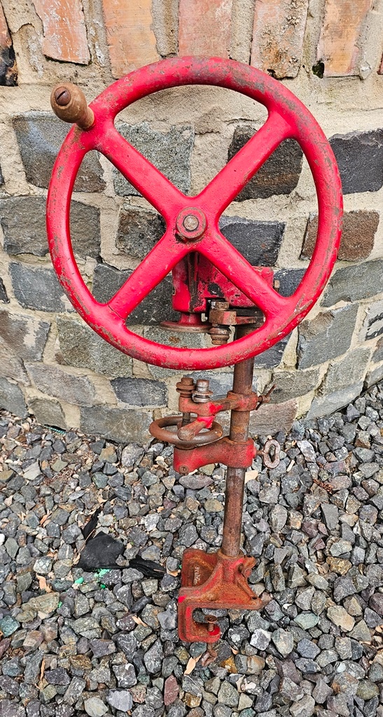 Scharfen Matador zatvárač na konzervy