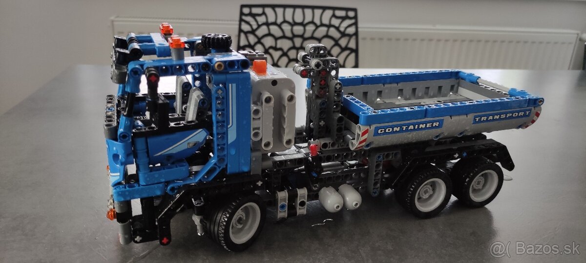 LEGO TECHNIC 8052 Nákladný voz s kontajnerom