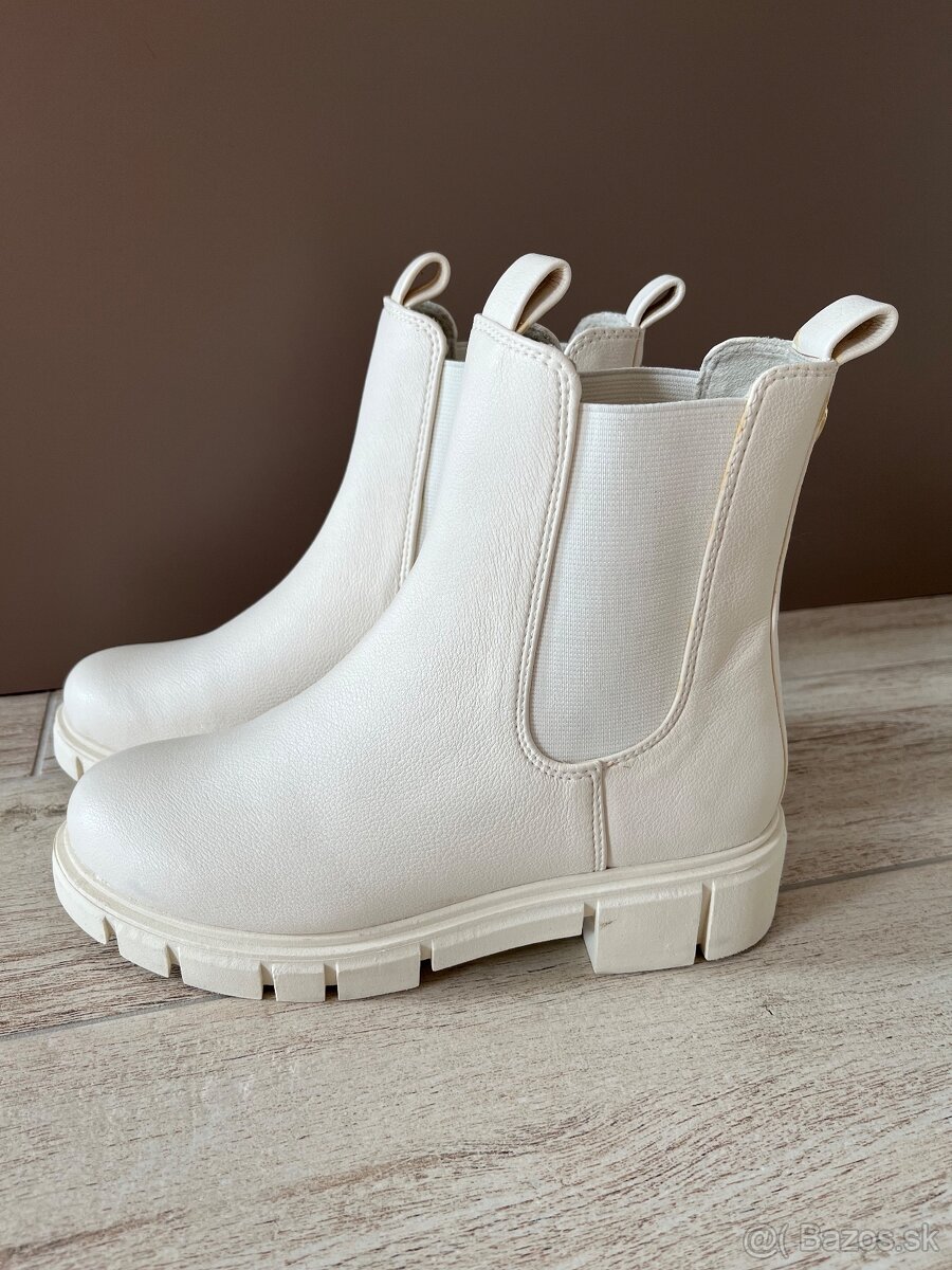 Dámske topánky Marco Tozzi, veľkosť 37, farba krémová/béžová