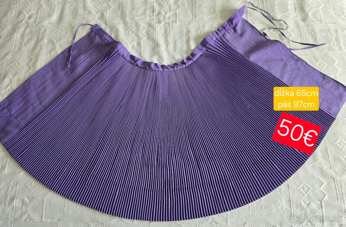 Stary kroj ROZNE SUKNE PLISOVANÉ