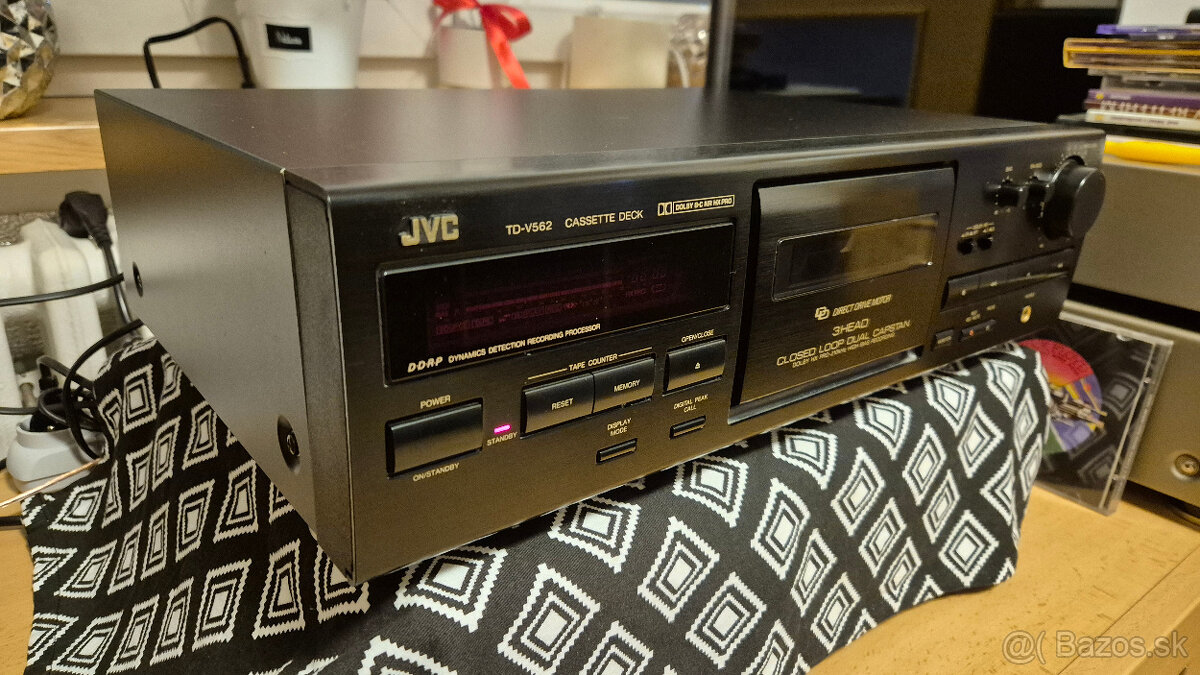 JVC TD-V562