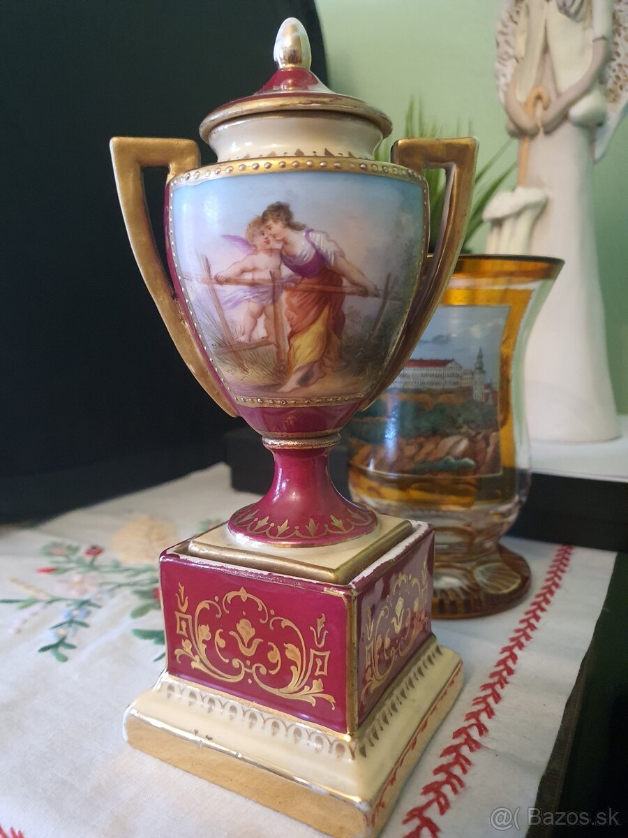 Starožitná porcelánová amfora Alt Wien