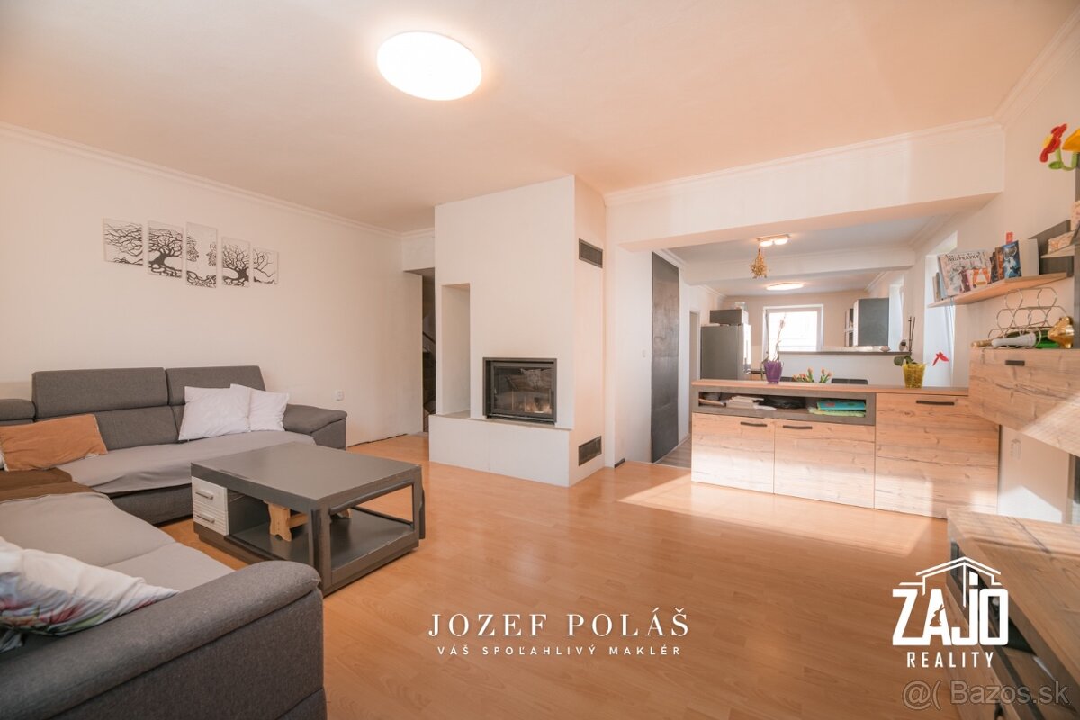 House for sale · 555 m² · Trenčín — 240 000 €