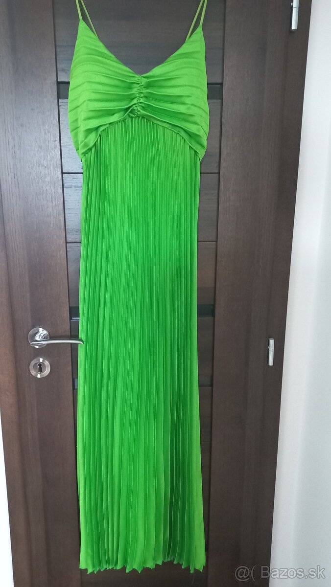 Zelené, dlhé, elegantné šaty