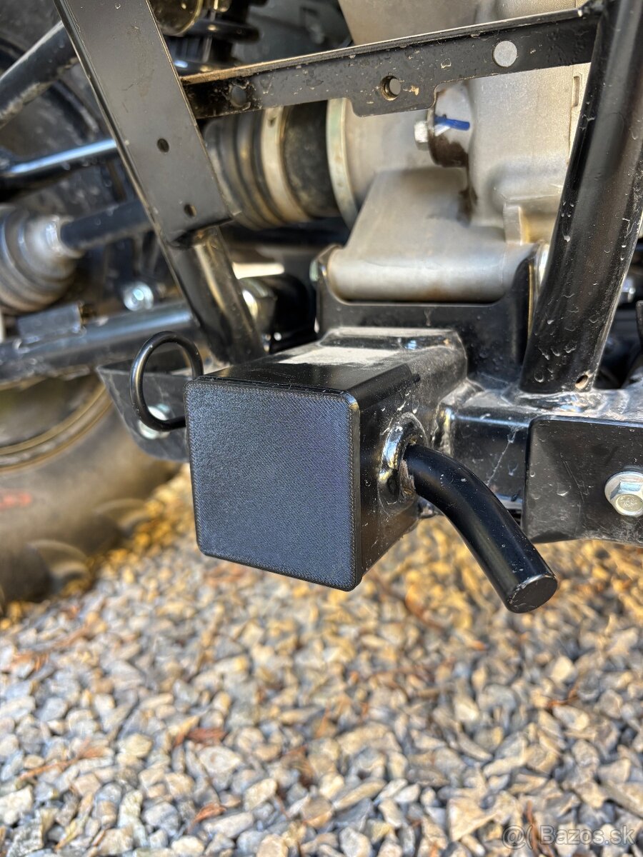 Kryt ťažného zariadenia cfmoto cf moto