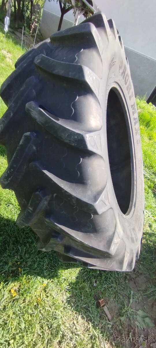 Pneumatika 620/70 R42. RT765
