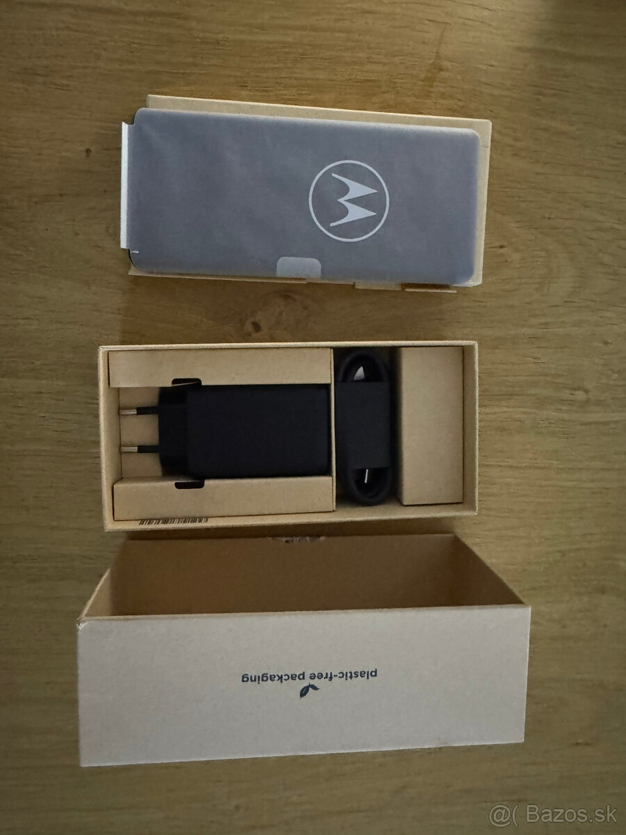 Motorola Edge 40 Neo 5G 12GB/256GB nová