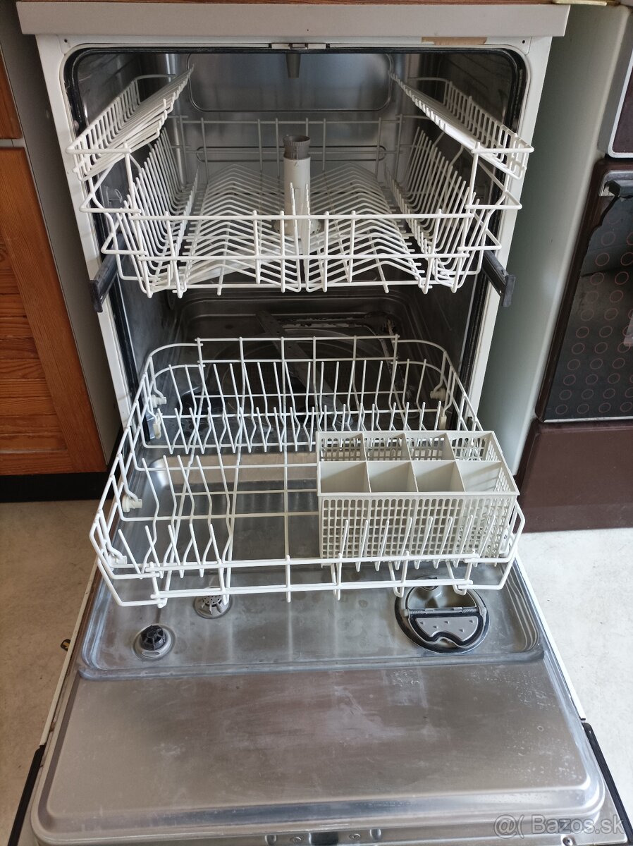 Umývačka riadu ZANUSSI Z30