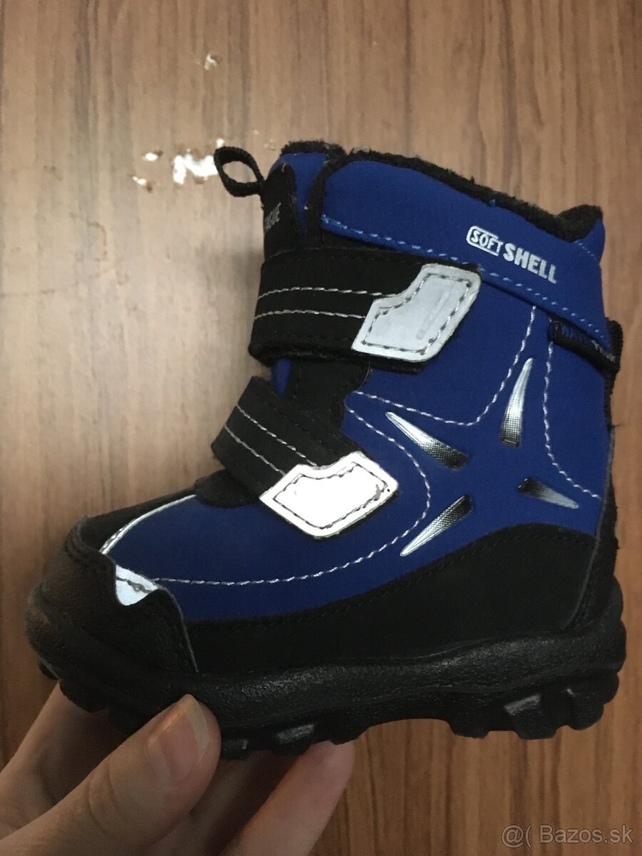 Softshelove topánky 20
