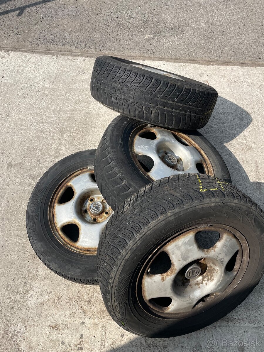 Honda CRV 225/65 R17 na zimných pneu