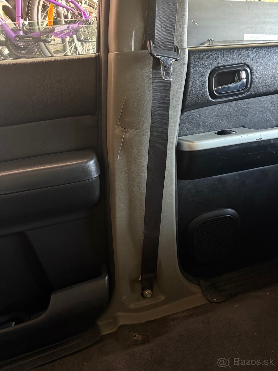 Nissan Patrol GU4 interier