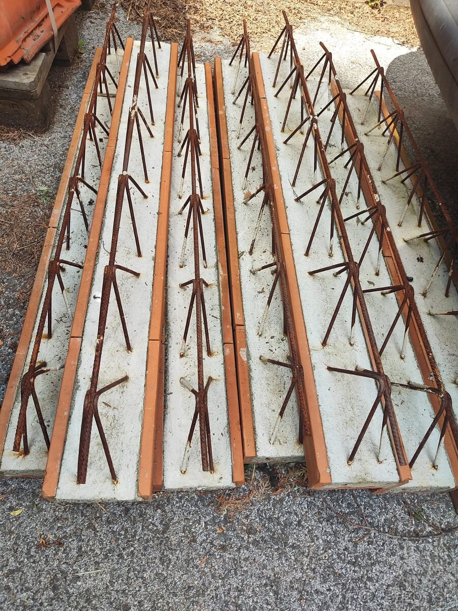 Keramický stropný nosník