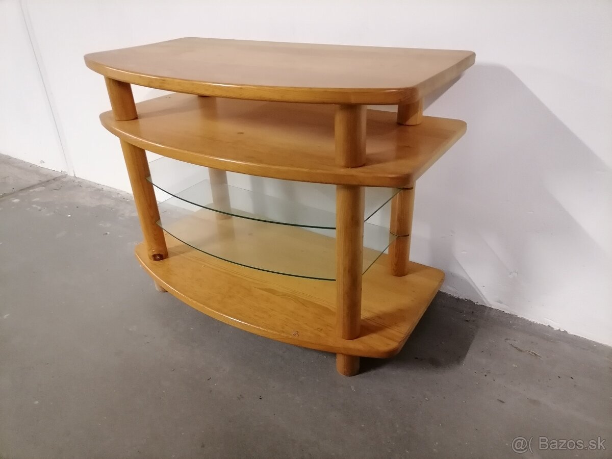 stolík z masívu