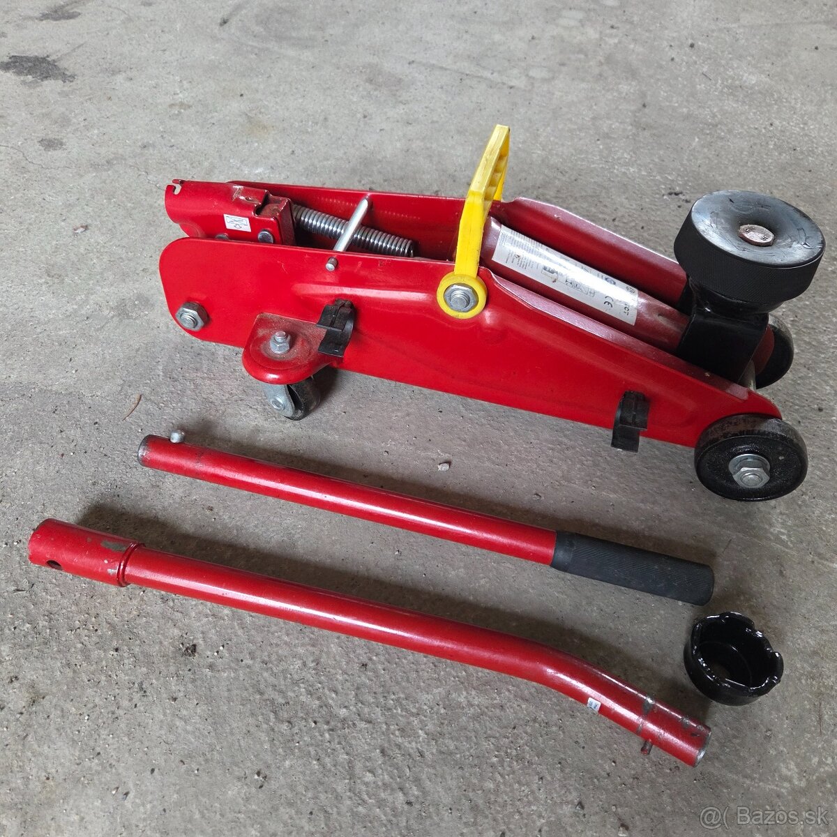 Predám hydraulický zdvihák 2T