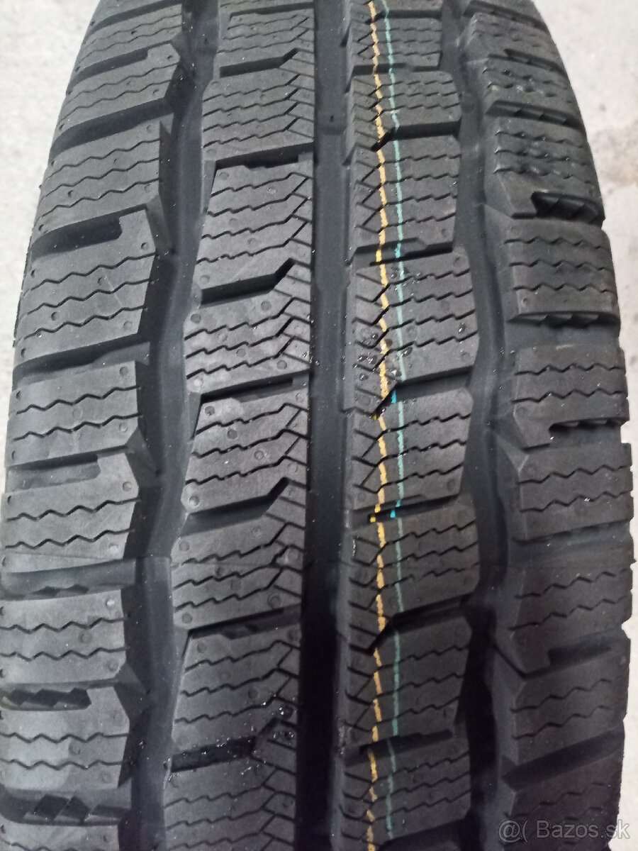 195/75 R16 C 107/105 R, KUMHO