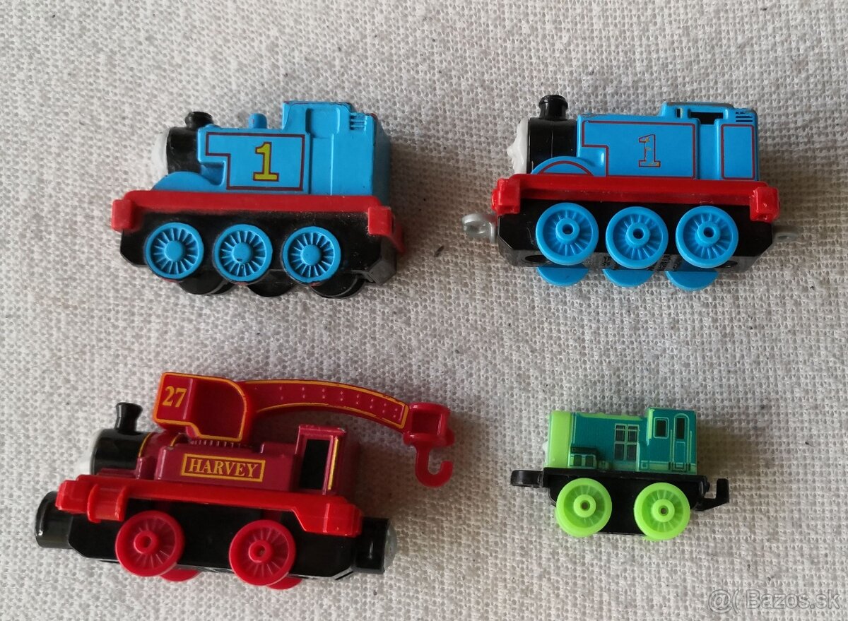 predam drevenu zeleznicu a original vlaciky Tomas the Train