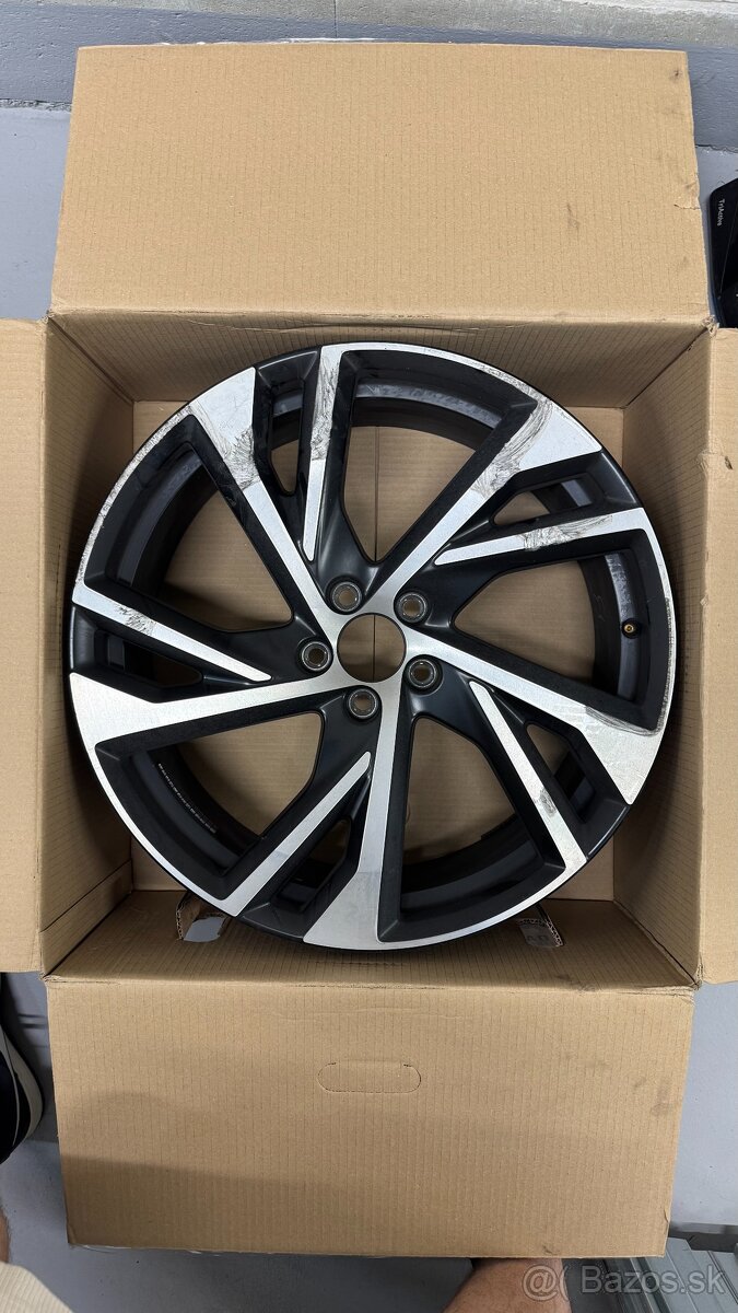 Volvo XC40 Poskodene Disky - Dva kusy