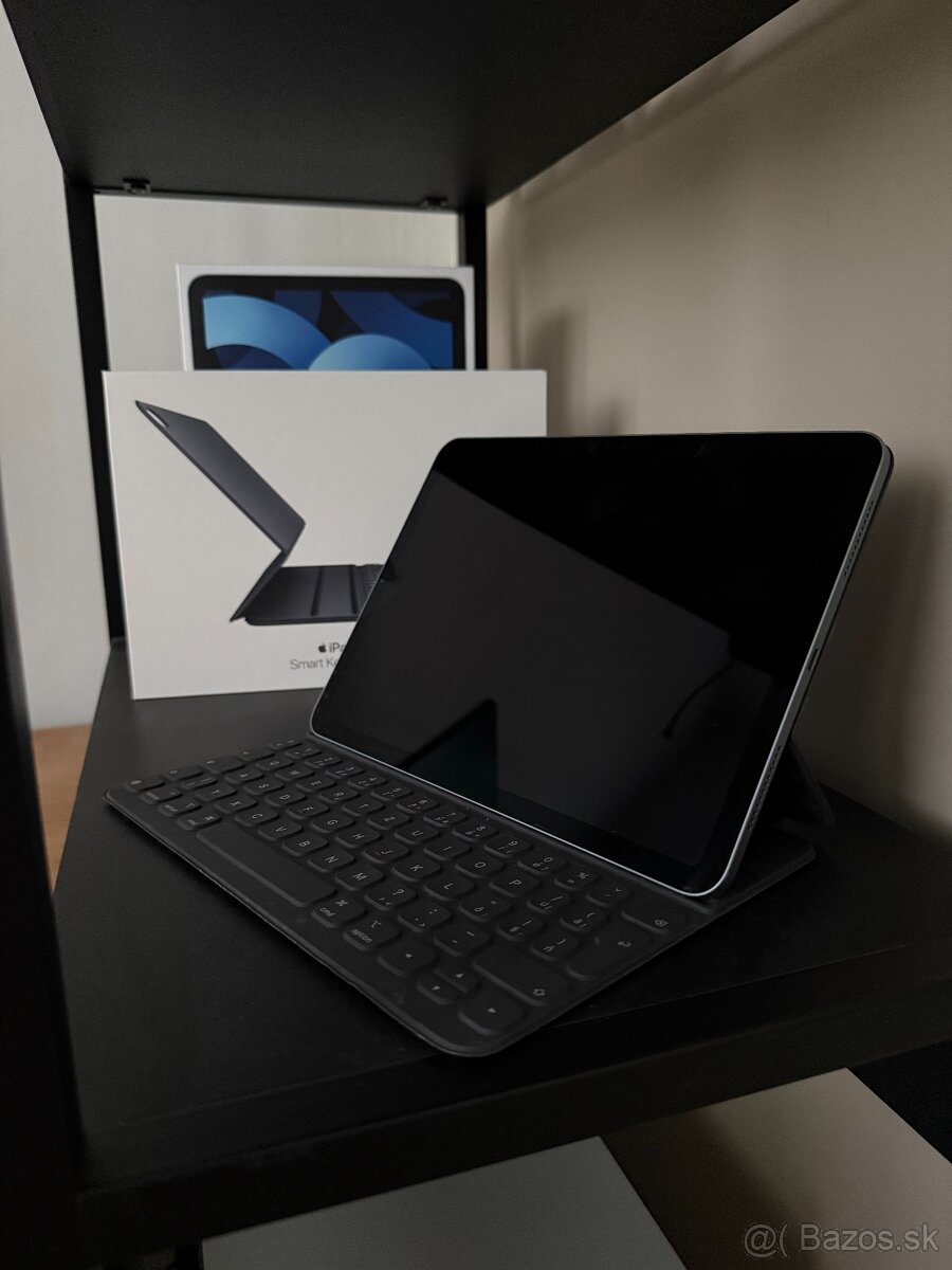 iPad Air 4 (2020) 64GB + Smart Keyboard Folio